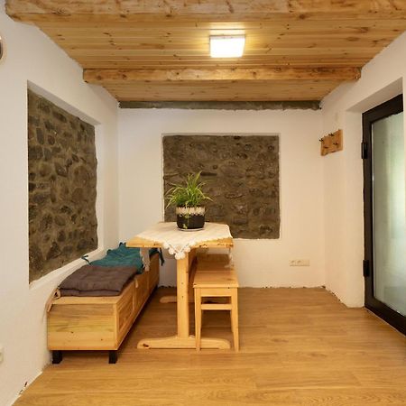 La-Marti, Idyllische Unterkunft Mit Kamin Bagdati Bagian luar foto