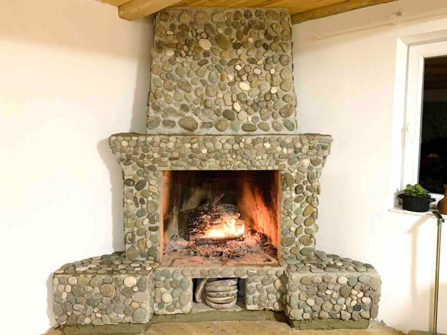 La-Marti, Idyllische Unterkunft Mit Kamin Bagdati Bagian luar foto